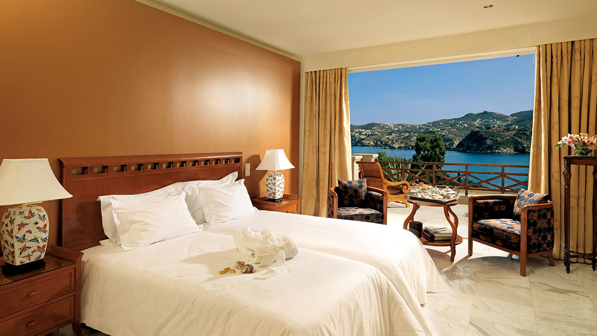 Classic Guestroom Pool View